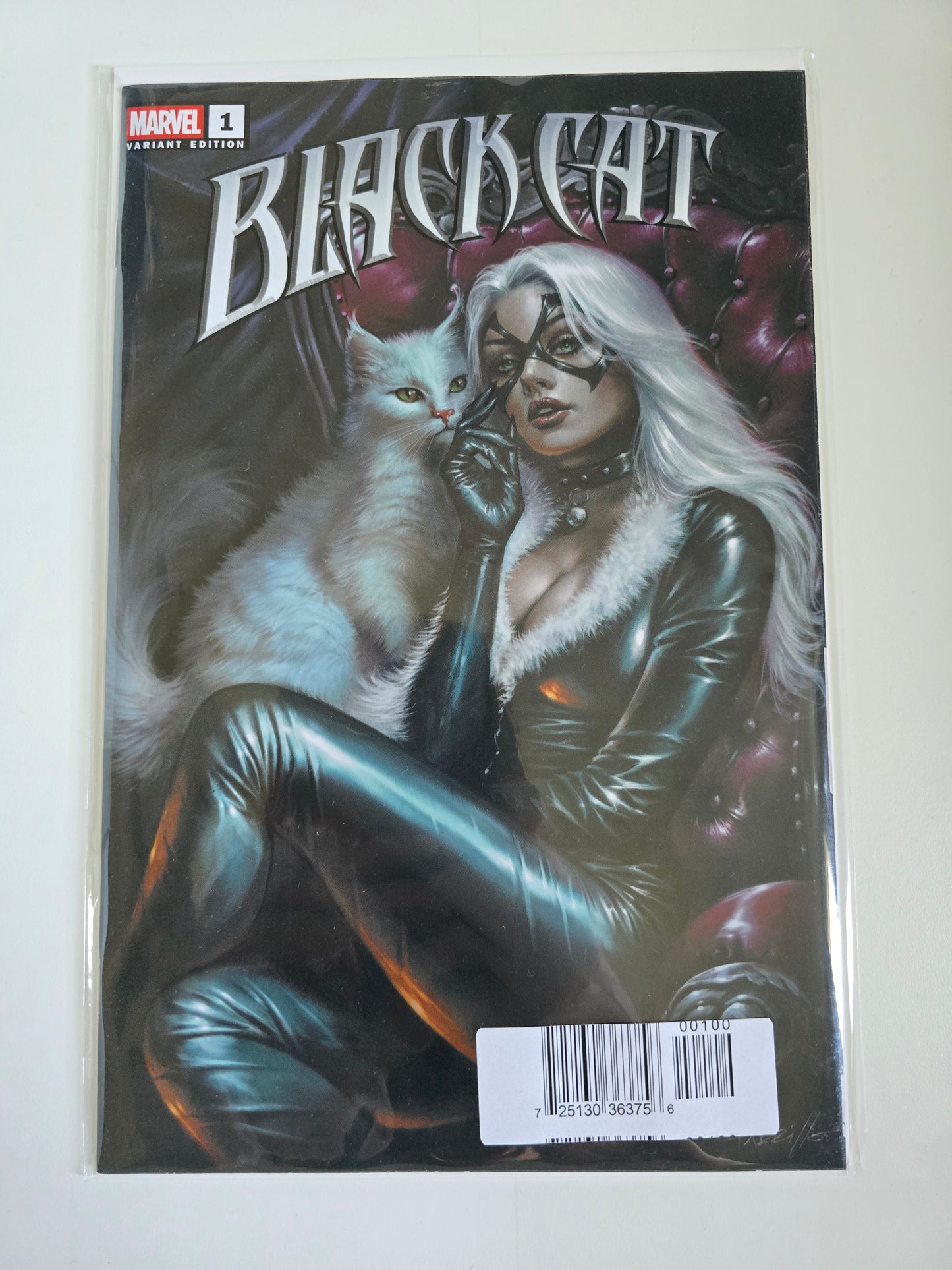 DF BLACK CAT #1 LUCIO PARRILLO COMICXPOSURE EXCLUSIVE